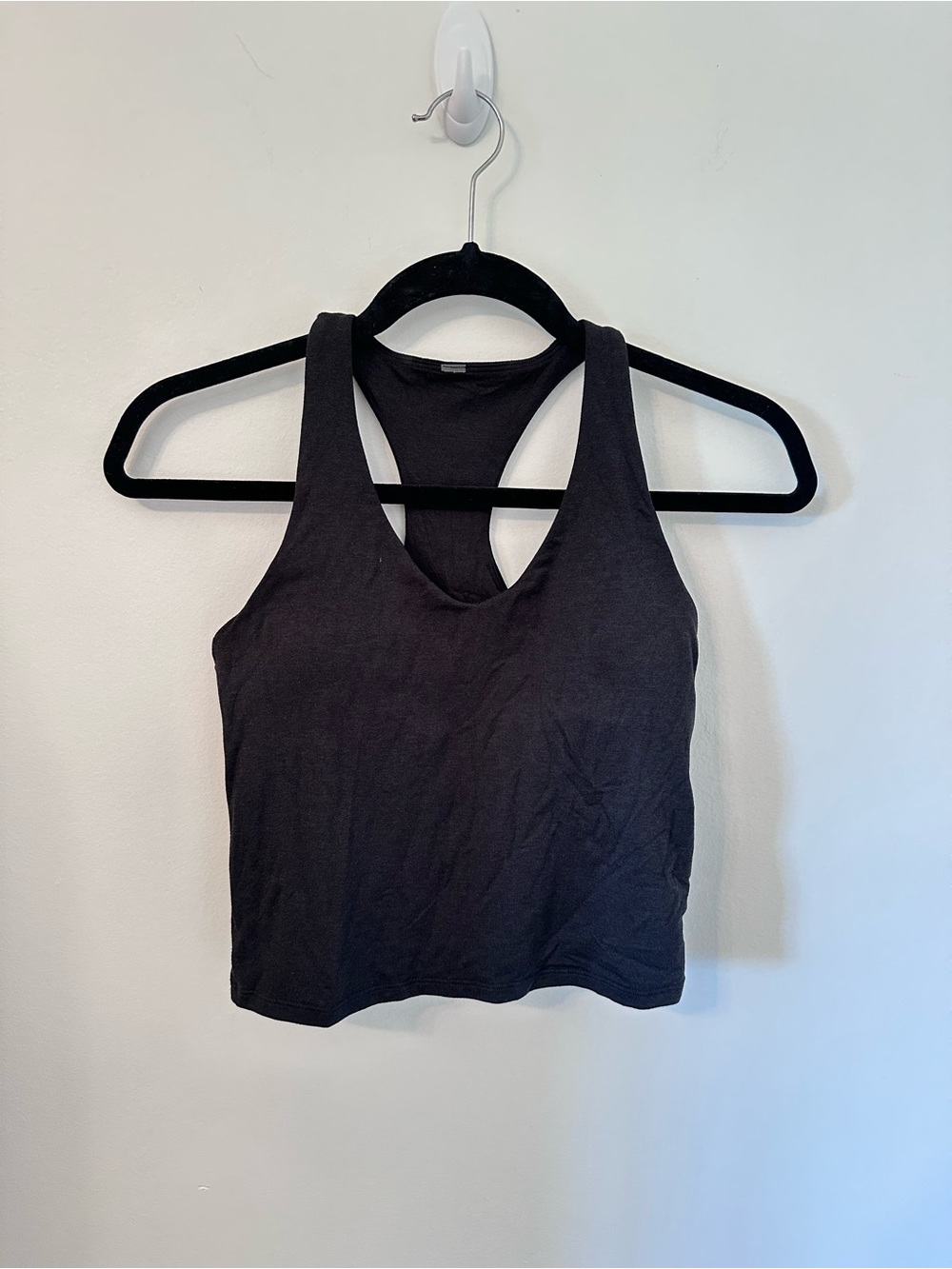 Vuori Black Halo Performance Crop Tank